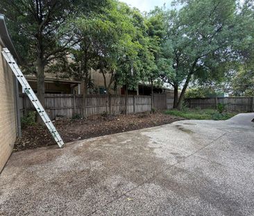 Neat & Cozy 2-Bedroom Unit in a Convenient Location - Photo 3