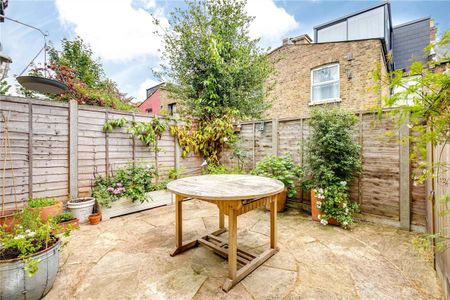 Priory Park Road, Brondesbury Park, NW6, London - Photo 5