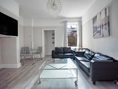 3 bedroom ground floor flat to rent - Photo 3
