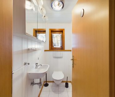 Großzügige 3,5-Zimmer-Etagenwohnung mit Garten, Loggien und Gartenh... - Photo 4