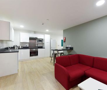 1 bedroom in a flat share to rent - Photo 6