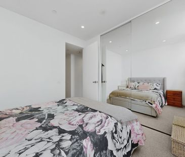 Comfort and Convenience on Mt Alexander Road - Photo 6