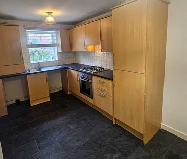 3 bedroom semi-detached house to rent - Photo 6