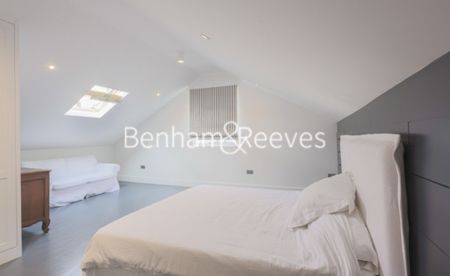 4 Bedroom house to rent in Albert Mews, Kensington, W8 - Photo 4