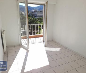 Location Appartement 4 pièces 74m² NICE 06300 - Photo 3