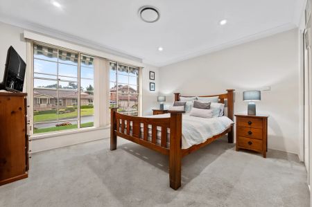 Spacious Family Home in Glen Alpine - Photo 3