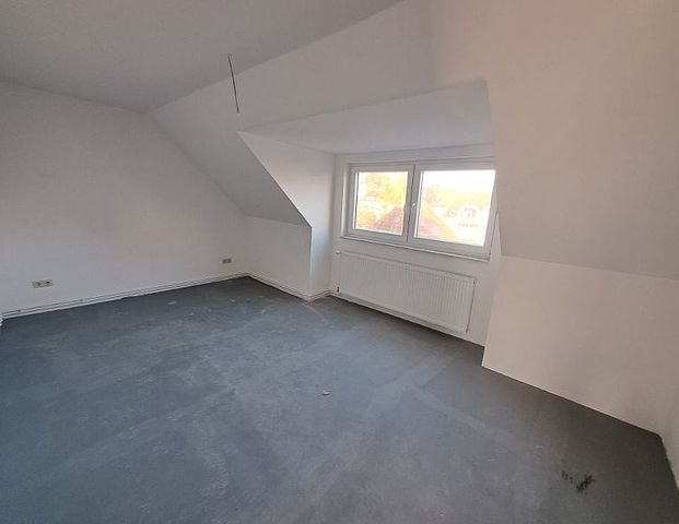 Frisch modernisierte 2-Zimmer-Wohnung mit Balkon in Geestemünde! - Foto 1