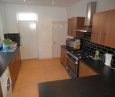 5 Bedroom House Simonside Terrace, near Chillingham Road - Photo 4