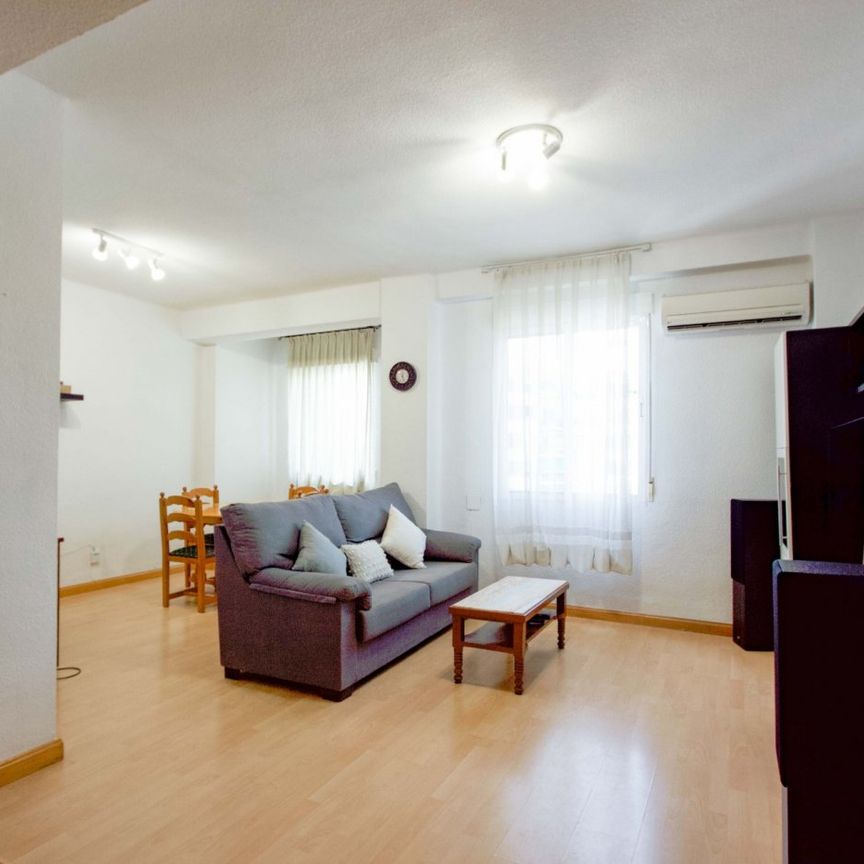 Fabulous flat in Campanar area - Photo 1
