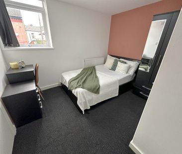 1 bedroom in a house share to rent - Photo 3