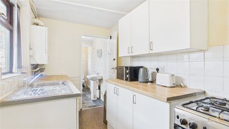 2 Bedroom House - Photo 3