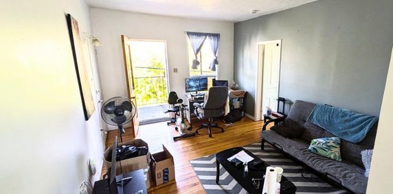 Grand 4 ½ à Sherbrooke 1050$/mois Disponible dès maintenant - Photo 2