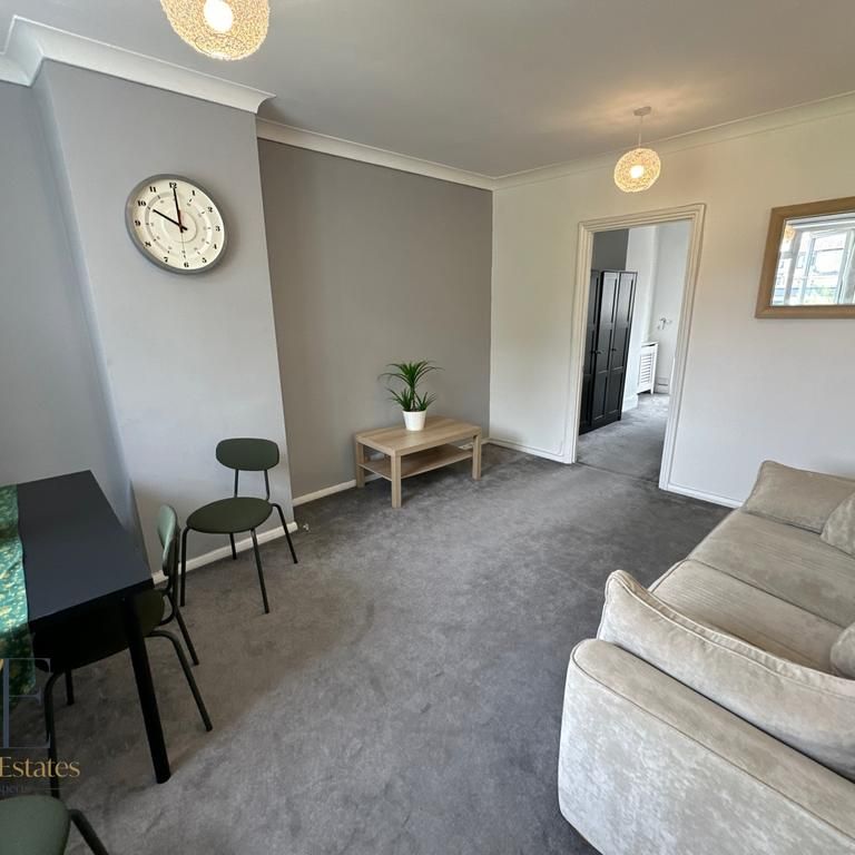 2 bedroom maisonette to rent - Photo 1