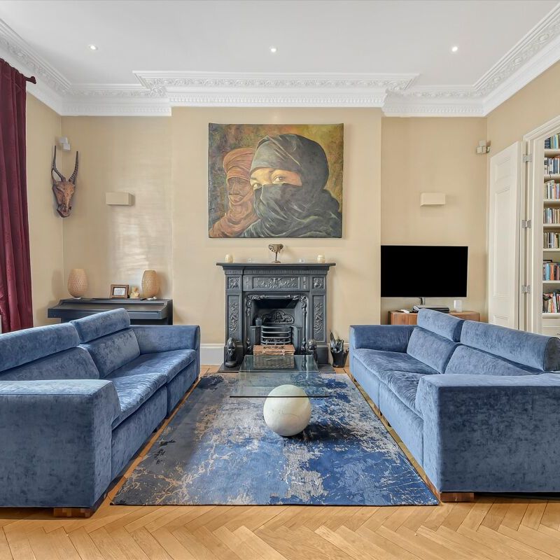 Grand garden maisonette with elegant space and tranquil private garden in the heart of Maida Vale. - Photo 1