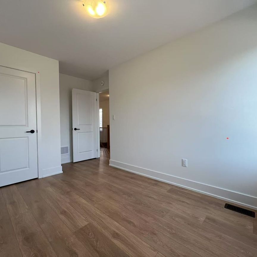 For Lease - 3044 Robert Lamb Boulevard, Oakville, Ontario - Photo 1