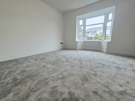 Broadwood Avenue, Halifax - Photo 3