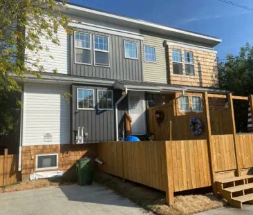 Modern 2 Bedroom Units in Beacon Heights | Now Offering 1 Month Fre... - Photo 1