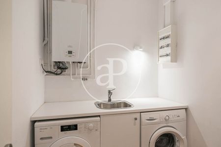 Apartment for Rent in Plaza Duc de Medinaceli - Photo 2