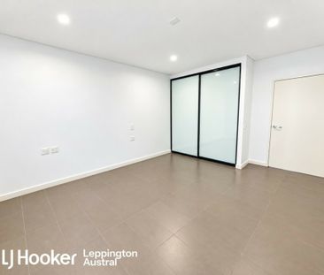 Modern Two-Bedroom Apartment with Spacious Balcony - Photo 3
