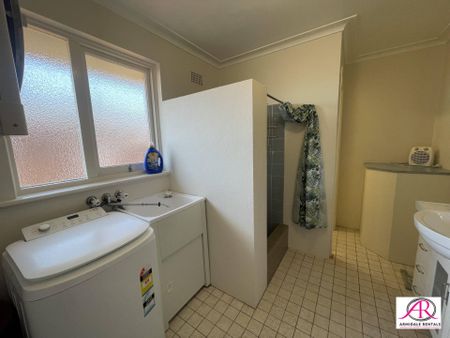 Cozy Fully Furnished 1 Bedroom Unit in Prime Armidale Location - Photo 4