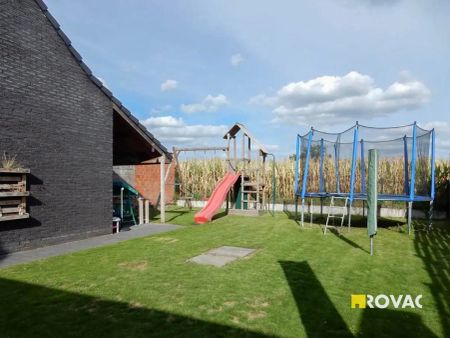 Recent gerenoveerde en rustig gelegen halfopen woning met tuin en garage - Foto 2