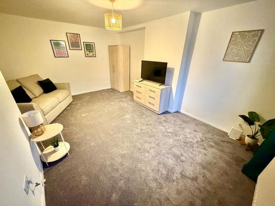 3 bedroom semi-detached house to rent - Photo 1