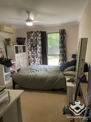 Spacious 3-Bed Villa in Resort style complex â 2 Weeks Rent-Free! - Photo 1