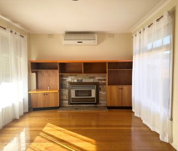 14 Dianne Street, Bundoora - Photo 3