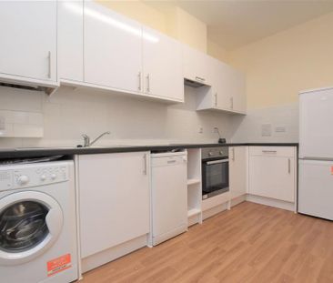 2 bedroom semi-detached house to rent - Photo 4