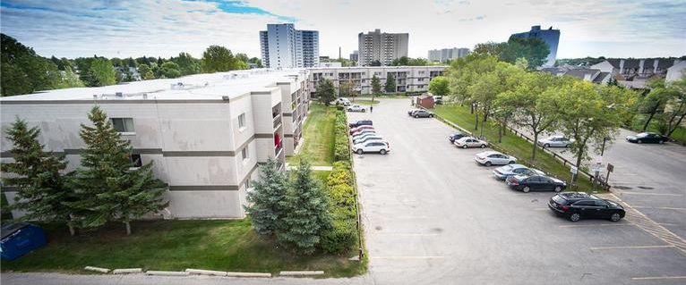 Cameo House | 175 Greenway Cres., Winnipeg - Photo 1