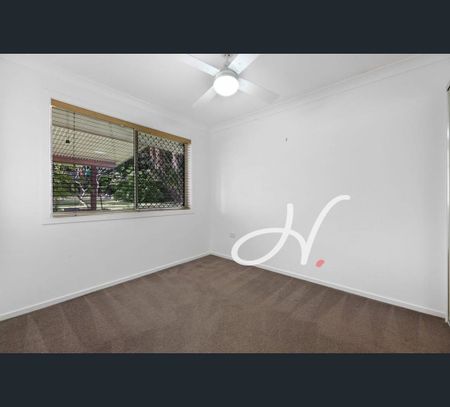 14 Tumbarumba Avenue, Ashmore, Qld 4214 - Photo 4