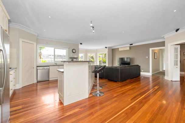 18 Cottage Place, Mornington. - Photo 1