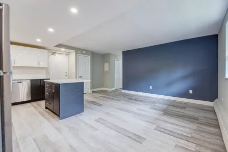 apartments at 45 Paisley Boulevard W - Photo 4