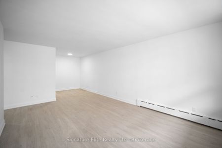 345 Lonsdale Road #303 - Photo 2