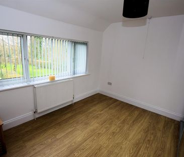 3 bedroom House To Let - Photo 4