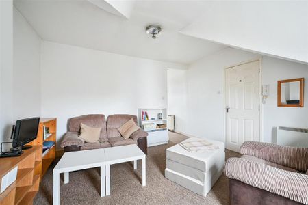 1 bedroom flat to rent - Photo 3