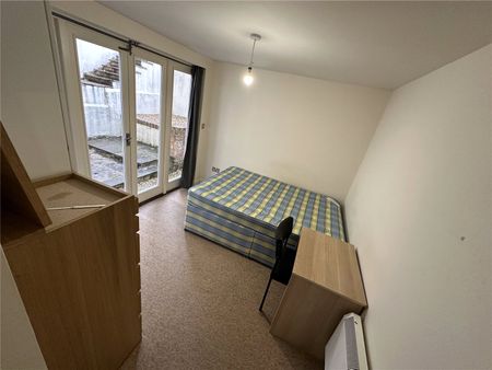 Student Properties to Let - Photo 3