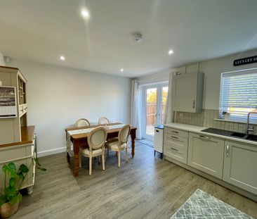 3 bedroom detached to let - Photo 4