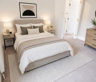 3 Bed Flat, Geraldine Road, SW18 - Photo 2