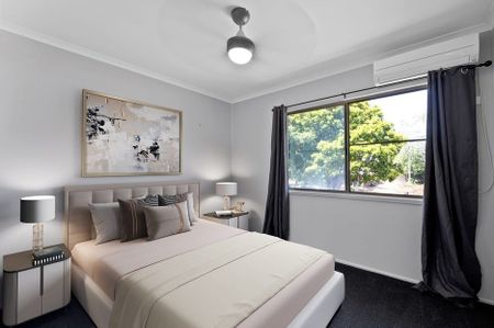 Family home with large shed! - Photo 4