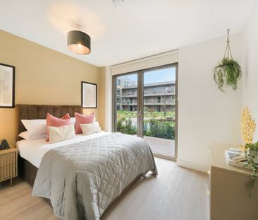 The Oakgate, KT22 7RZ, Surrey - Photo 5