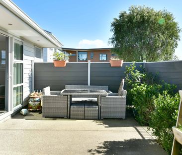 Coast Cutie - Photo 5