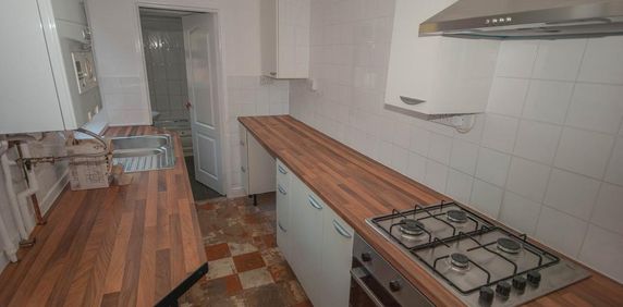 3 bedroom terraced house to rent - Photo 2