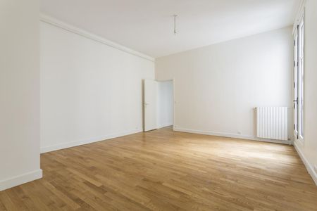 location Appartement F2 DE 66.95m² À PARIS - Photo 2