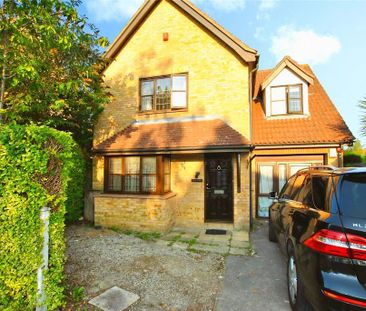 3 bedroom detached house to rent - Photo 2