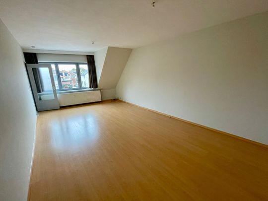 APPARTEMENT MET 1 SLPK IN RUSTIGE STRAAT IN HET CENTRUM - Photo 1