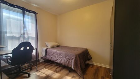 unit2rm3-217 Colborne St, Kingston, ON K7K 1E4 - Photo 3