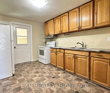 22 CHARLOTTE STREET - Photo 5