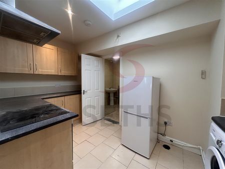 Beatrice Road, LE3, Leicester - Photo 4