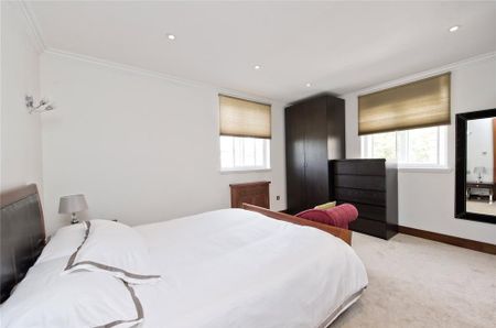 3 bedroom property to let - Photo 3